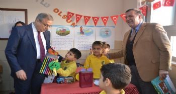Mersin'de 401 bin 311 öğrenci karne aldı