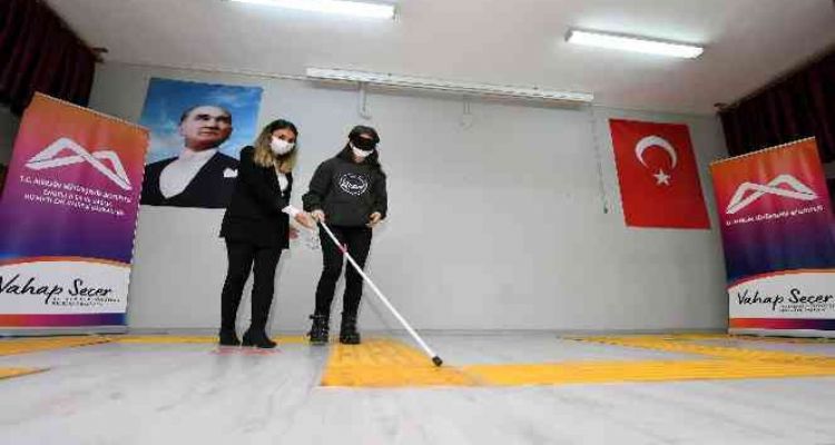 Beyaz Baston Görme Engeliler Haftasında farkındalık ve empati çalışması