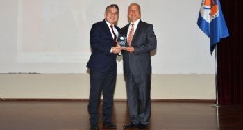 Emekliye ayrılan Prof. Dr. Halil Kumbur Mersin Üniversitesi'ne veda etti