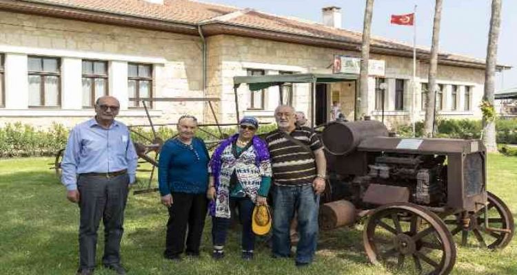 Yaşlılar Gazi Çiftliği'nde buluştu