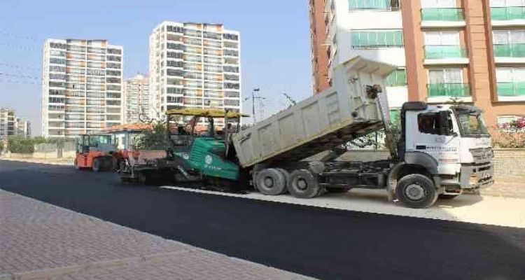 Mersin'de yol çalışması sürüyor