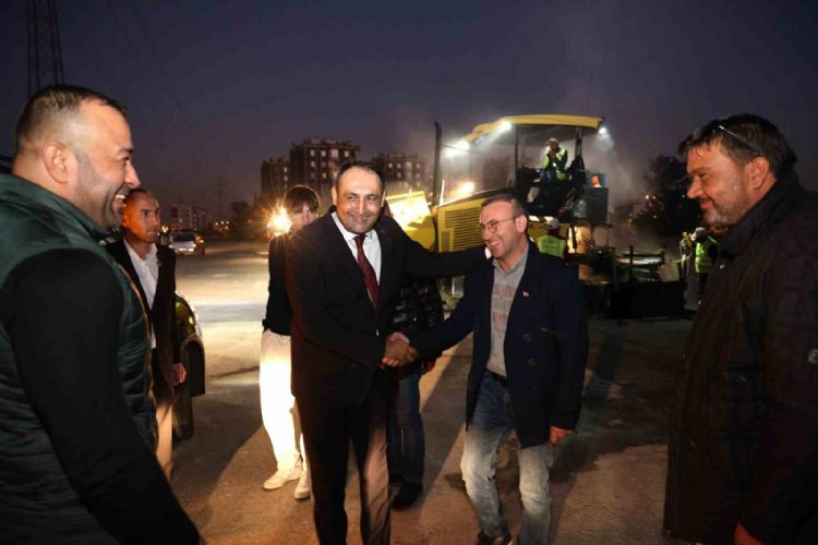 Toroslar’da asafalt çalışmaları sürüyor