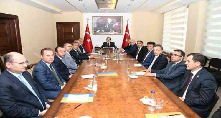 Yeni Vali Pehlivan, Mersin mesaisine hızlı başladı