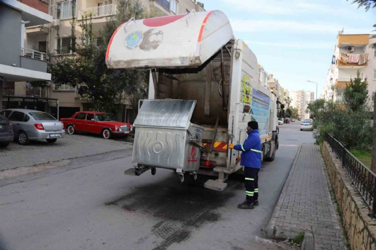 Akdeniz Belediyesinden konteynerlere kapsamlı temizlik çalışması