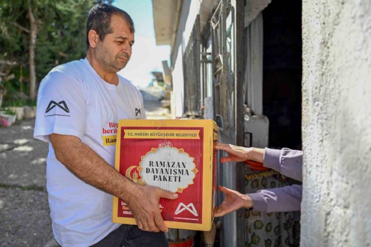 Mersin’de 144 bin haneye ‘Ramazan Dayanışma Paketi’ ulaştırılacak