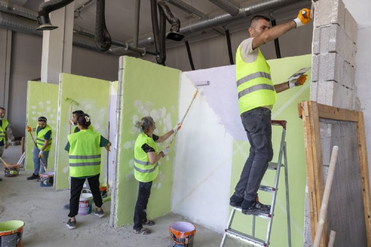 Mersin Büyükşehir Belediyesinden eğitime ve istihdama destek