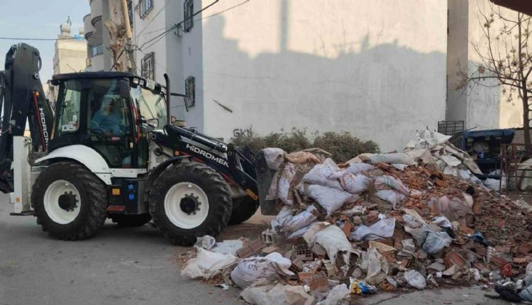 Mersin’de inşaat atıkları temizleniyor