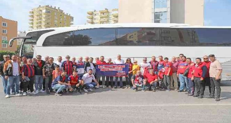 Mersin'den Ankara'ya binlerce taraftar gitti