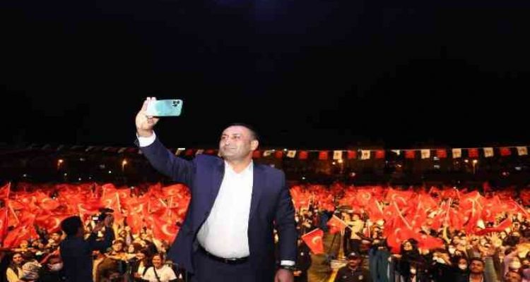 Toroslar Belediyesinden 30 Ağustos'ta iki büyük konser