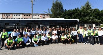 41'i kadın 224 otobüs şoförü adayı, direksiyon sınavından geçti