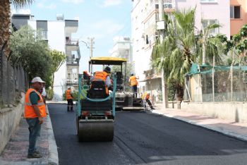 TOROSLAR’DA ALTYAPISI TAMAMLANAN MAHALLELERDE YOLLAR YENİLENİYOR