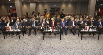 Ekonomistlerden şirketlere: “Kur riskinin yönetimini profesyonellere bırakın”