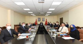 Vali Su: “Öğrencilerin barınma, ulaşım ve güvenlik konularında tüm tedbirler alındı”