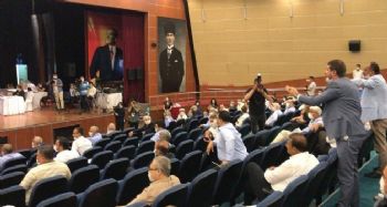 Tansiyon yükseldi, Seçer'e borçlanma yetkisi verilmedi