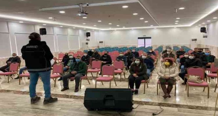 Mersin'de "En iyi narkotik polisi anne" eğitimi verildi