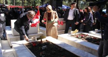 MERSİN ŞEHİTLİĞİNDE DUYGULANDIRAN TÖREN