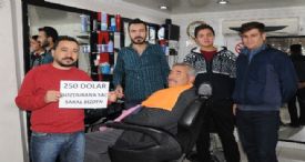 MERSİNLİ ESNAFLARDAN ’DOLARINI BOZDUR’ KAMPANYASI
