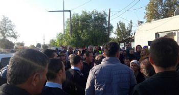 MERSİN HALİNDEKİ KADIN İŞÇİLER İŞ BIRAKMA EYLEMİ YAPTI