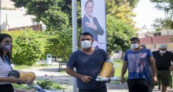 Büyükşehir Belediyesi, bin 100 çiftçiye sarı yapışkan tuzak dağıtıyor