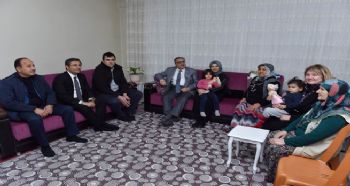 VALİ SU, VATANDAŞLARIN EVİNE KONUK OLDU