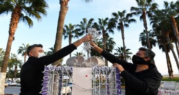 Mersin'de yılbaşı hazırlıkları başladı