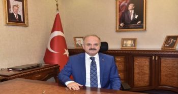 VALİ ÇAKACAK, MERSİNLİLERİN BAYRAMINI KUTLADI