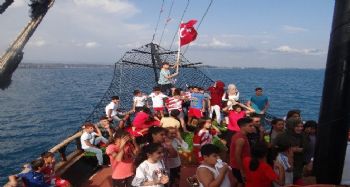 DEZAVANTAJLI ÇOCUKLARA 'YAT' GEZİSİ
