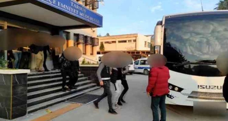 Barda tartıştıkları kişi tarafından sokak ortasında öldürüldü