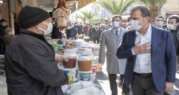 Başkan Seçer, Tarsus'ta incelemelerde bulundu, esnafla buluştu