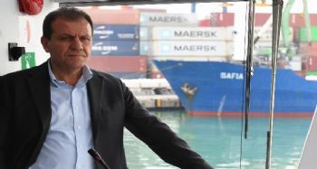 Başkan Seçer, Mersin Limanında incelemelerde bulundu