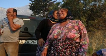 Evinin yandığını gören Hamide Teyze, gözyaşlarına boğuldu