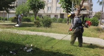 Akdeniz'de park ve bahçelerin bakım çalışmaları hız kazandı