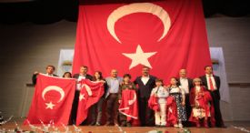 İSTİKLAL MARŞIMIZI EN GÜZEL OKUMAK İÇİN YARIŞTILAR