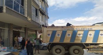 Yenişehir Belediyesinin yardım malzemeleri sel bölgesine ulaştı