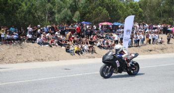 Motodrag yarışları nefes kesti