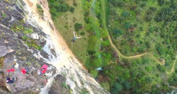 Mersin'de Kayacı Vadisi'nde adrenalin dolu rope jumping heyecanı