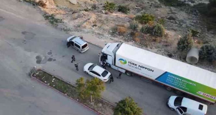 Mersin'de uyuşturucu tırına nefes kesen operasyon