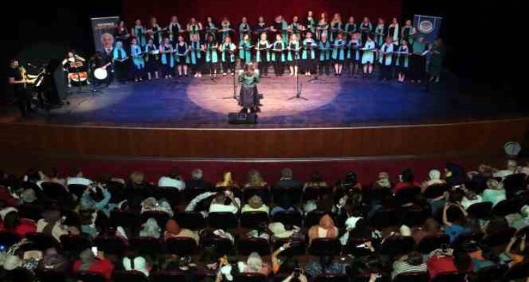 Akdeniz'de 'Anneler Gününe' özel konser