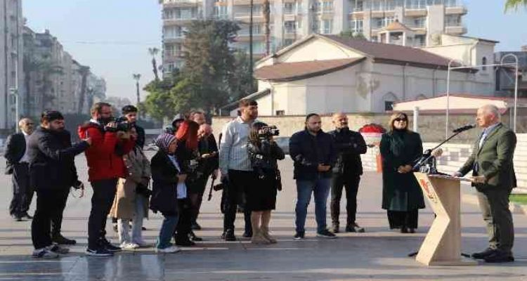 Mersin'de 10 Ocak Çalışan Gazeteciler Günü kutlandı