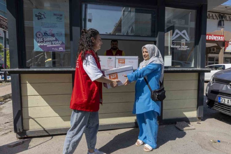 Mersin’de anne adaylarına hamilelik boyunca süt desteği