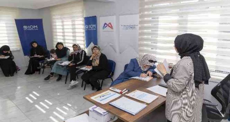 Göçmenler Türkçe öğreniyor: Sosyal Uyum Merkezinde Türkçe kursları başladı