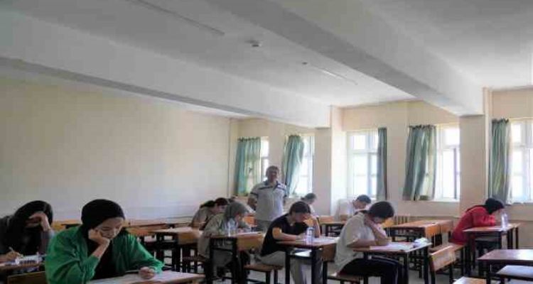 Erdemli'de YKS Provası