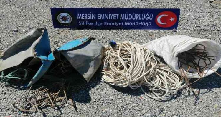 Silifke'de demir hırsızlığı zanlısı suçüstü yakalandı