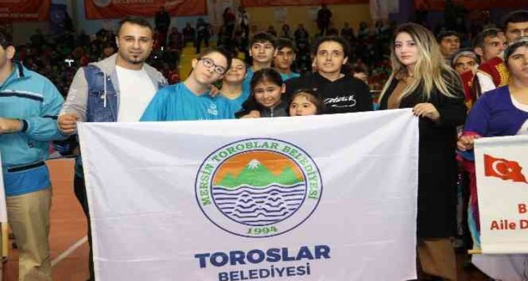 Toroslar'da ‘Engel olma, farkında ol’ etkinliği