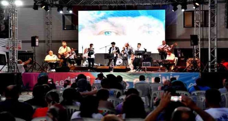Mersin'de 'Yaz dostum' konserleri