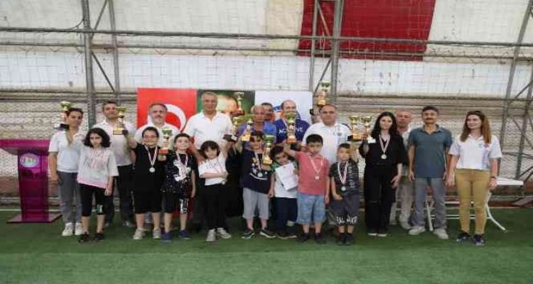Mezitli'de satranç turnuvası sona erdi