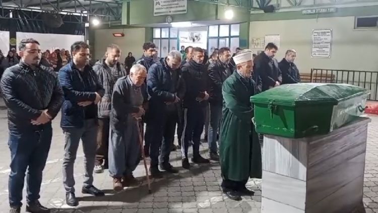 Mersin’de kocası tarafından öldürülen kadın toprağa verildi