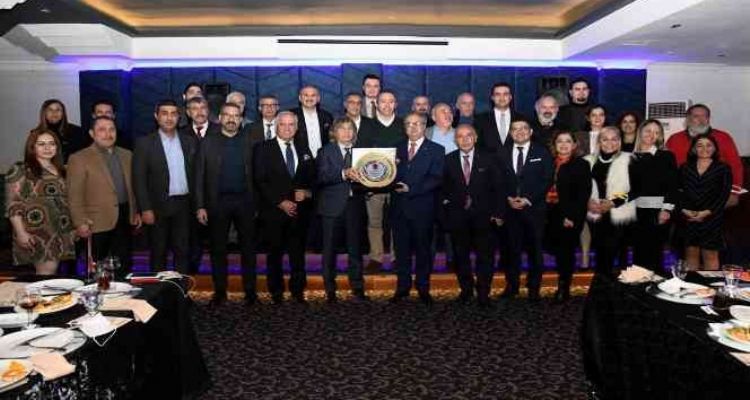 Rektör Çamsarı: “Onları zor durumda bırakmamak için elimizden geleni yapıyoruz”