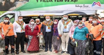 Mut ve Gülnar'da üreticilere kıl keçisi