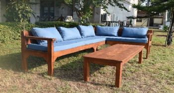 Tarsus Belediyesi, ürettiği mobilyaları kente yerleştirmeye başladı